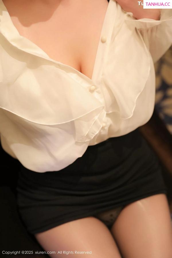   [XiuRen]高清写真图 2025.05.29 No.10342 小肉肉咪 凹凸有致第9张图片